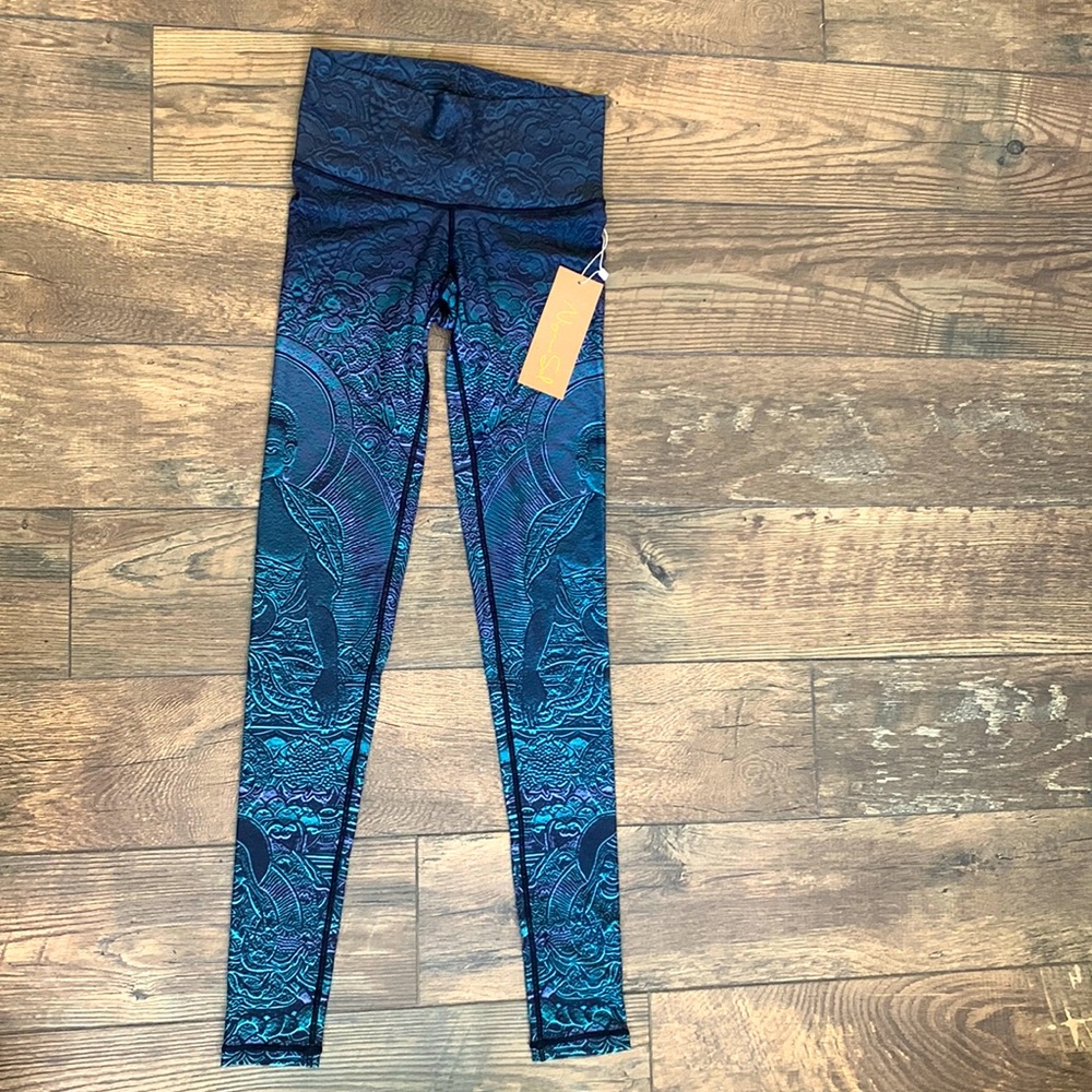 Niyama Sol small leggings in “Buddhafest Sage”